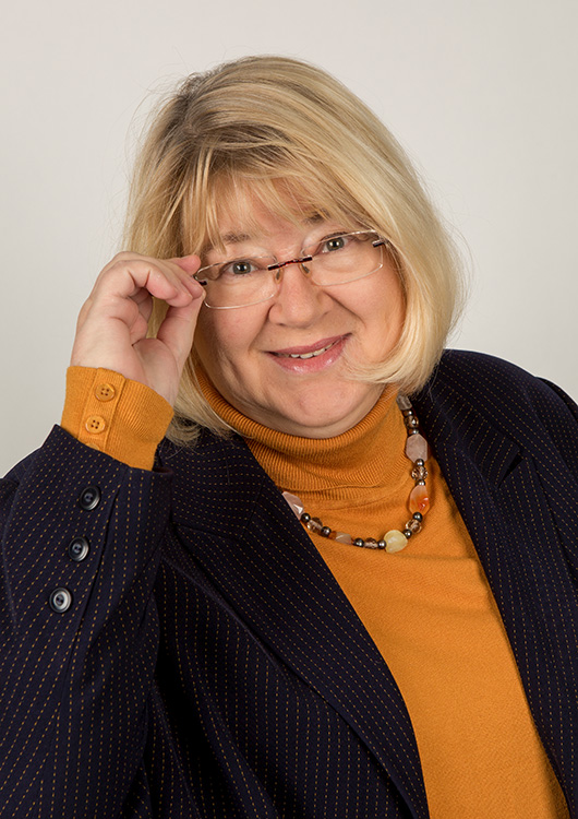 Dr. Verena Friedrich 